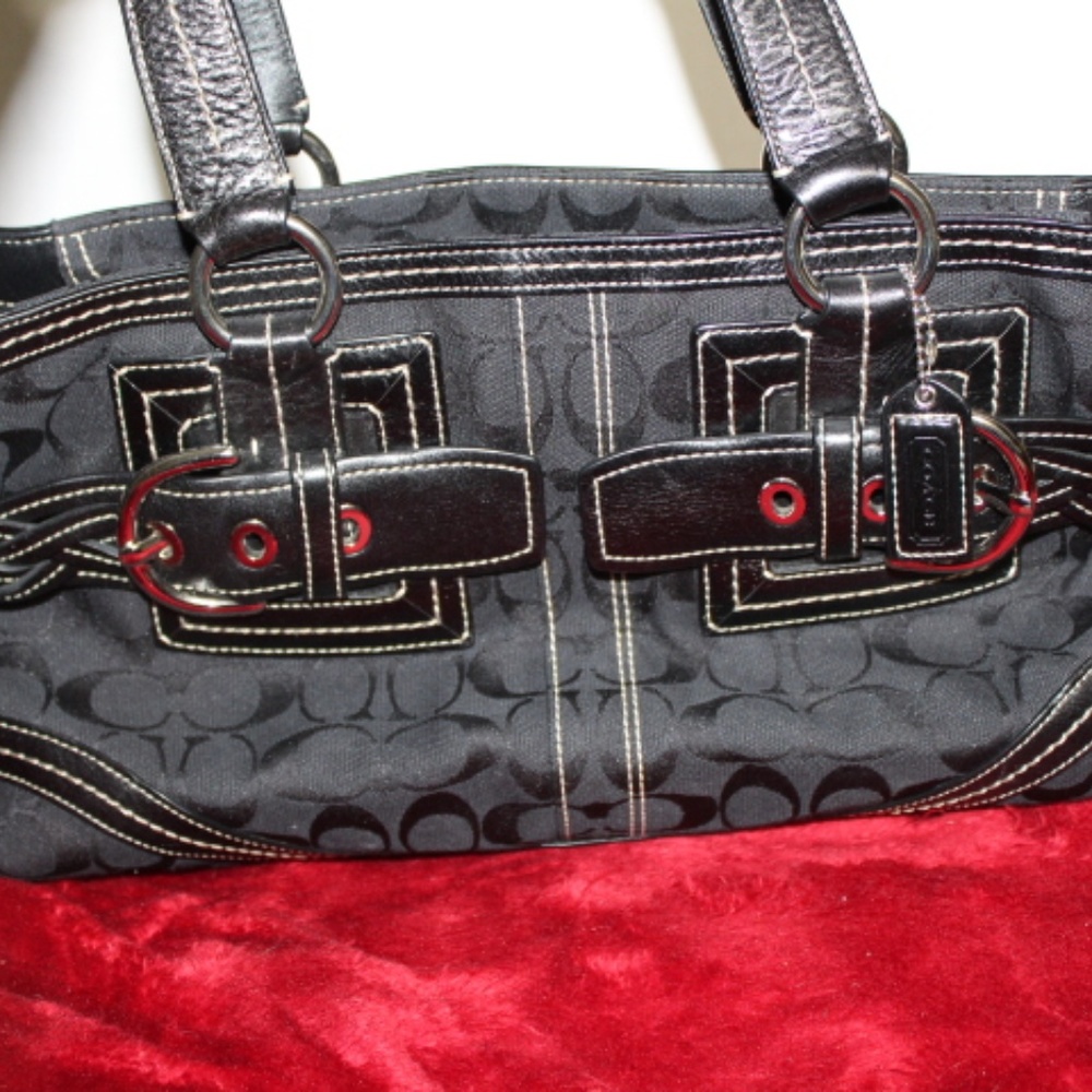 ⭐️CLEARANCE SALE⭐️👜HOST PICK👜 COACH Black Canvas & Leather Satchel - Picture 3 of 11